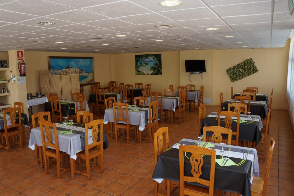 Camping Los Pinos Peniscola Bagian luar foto