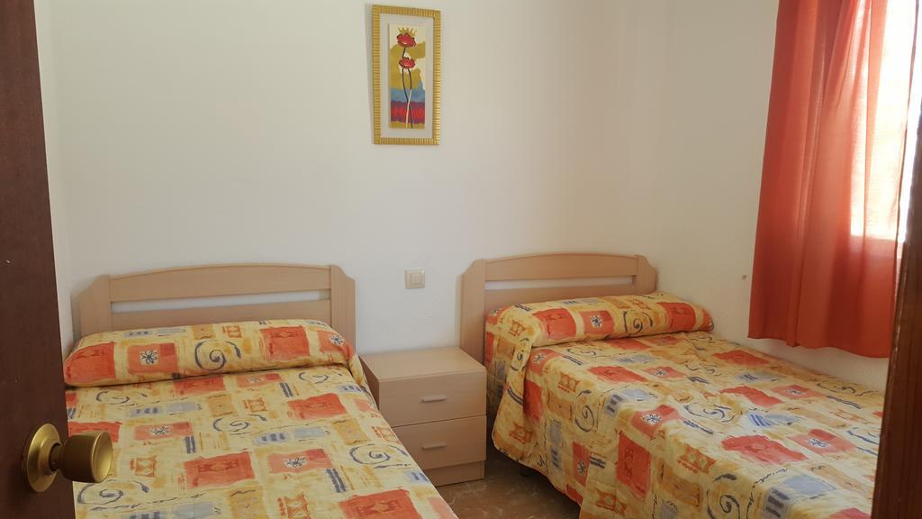 Camping Los Pinos Peniscola Bagian luar foto